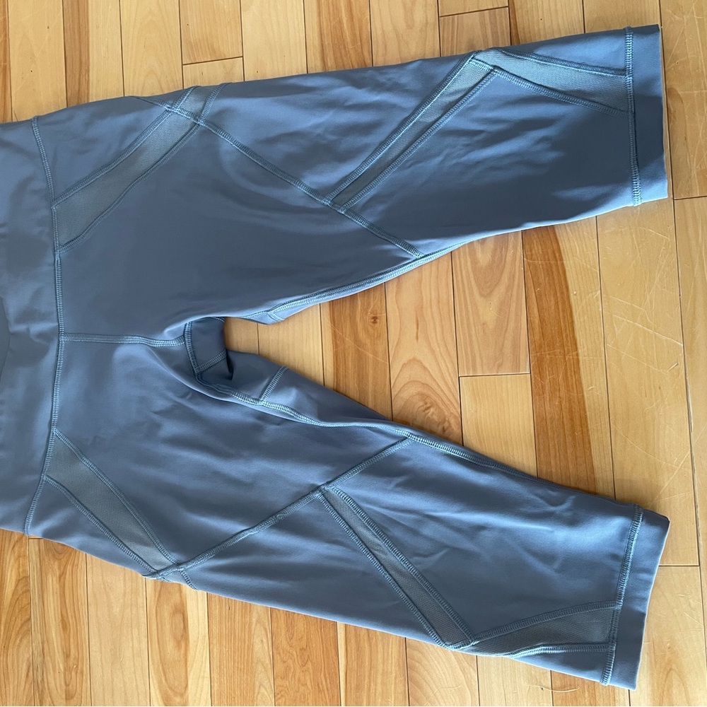 lululemon cool to street crop